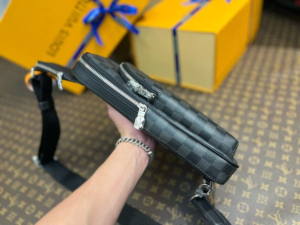 Louis Vuitton N45303 Avenue Slingbag NM