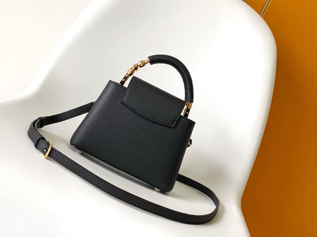 Louis Vuitton M23943 Capucines Mini