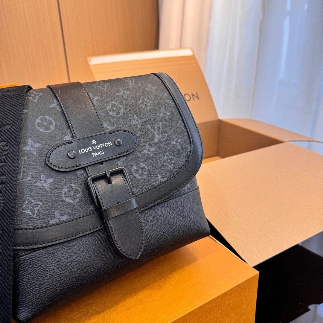 Louis Vuitton M45911 Saumur Messenger Bag