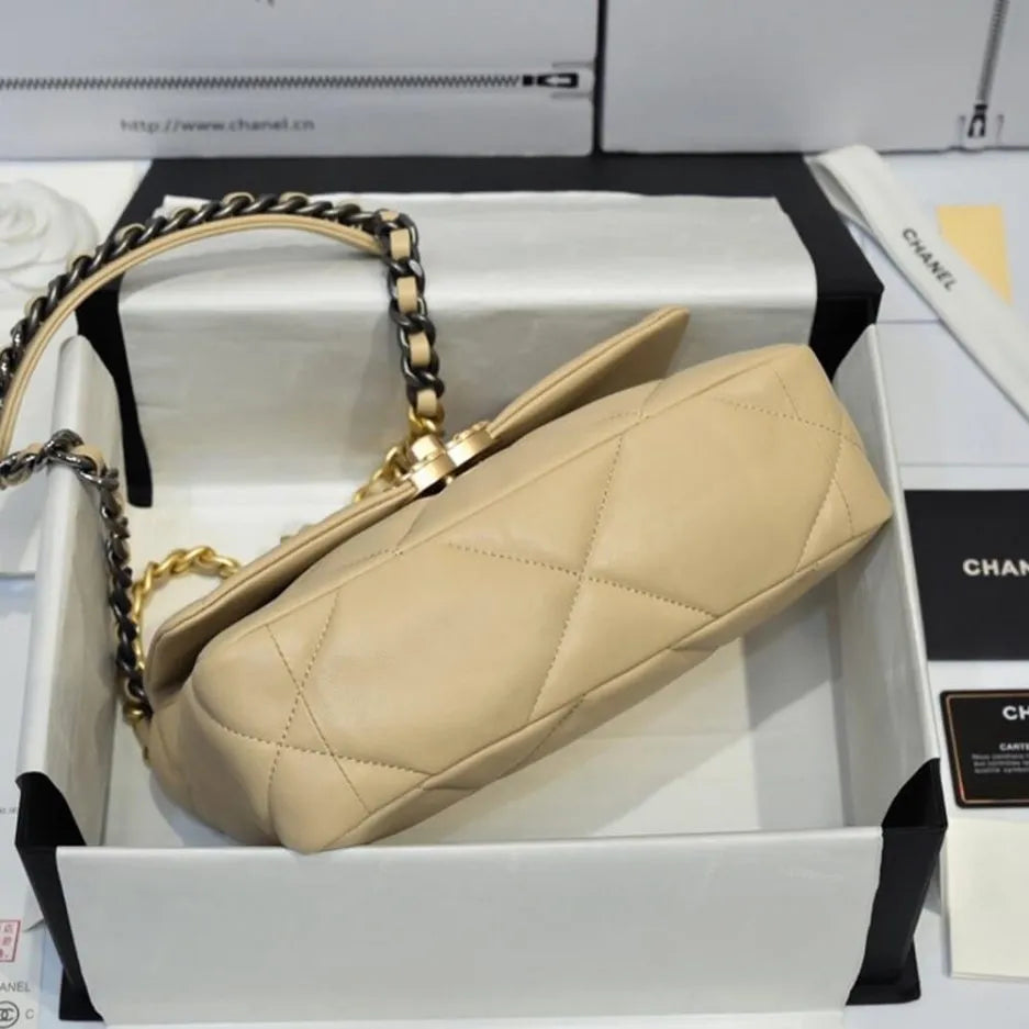 CHANEL 19 HANDBAG AS1180