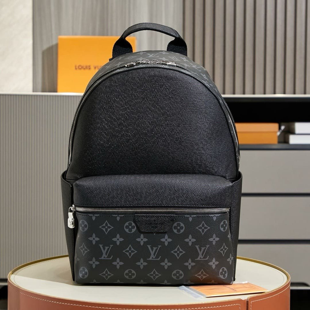 Louis Vuitton M31033 Discovery Backpack