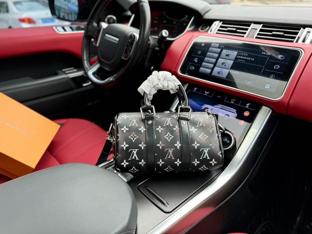 Louis Vuitton M11595 Keepall Bandoulière 25