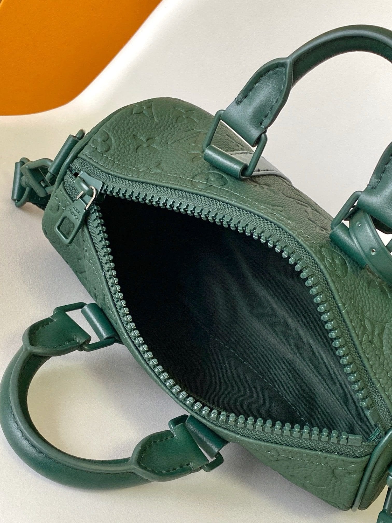Louis Vuitton M24432 Keepall Bandoulière 25