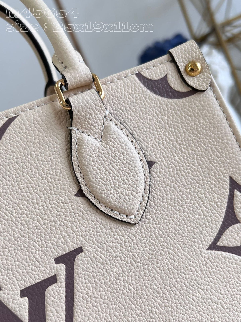 Louis Vuitton White Empreinte Onthego PM M45654