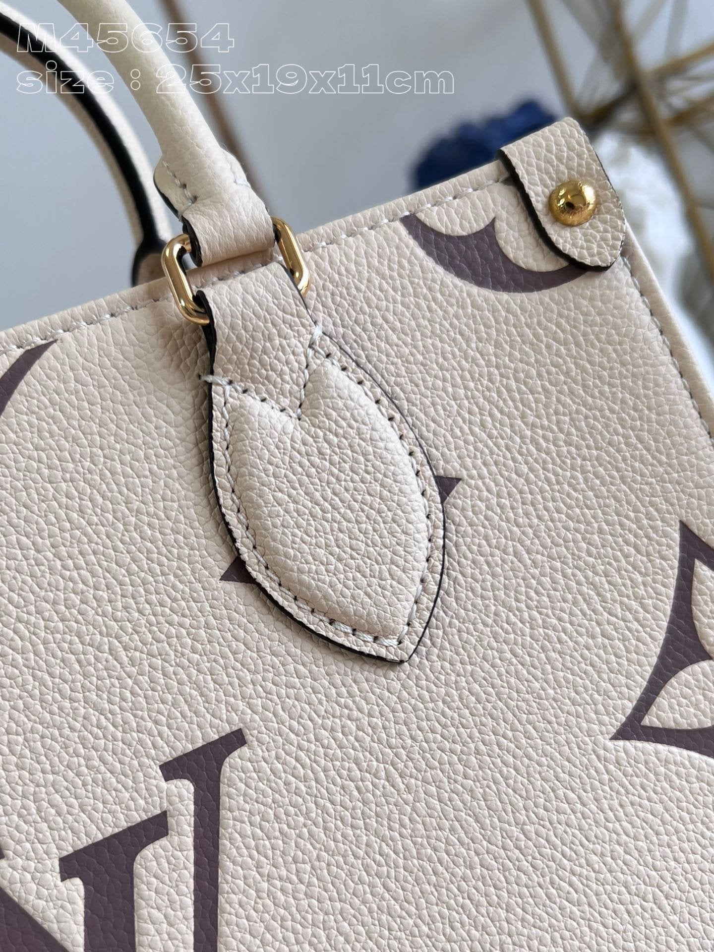 Louis Vuitton White Empreinte Onthego PM M45654