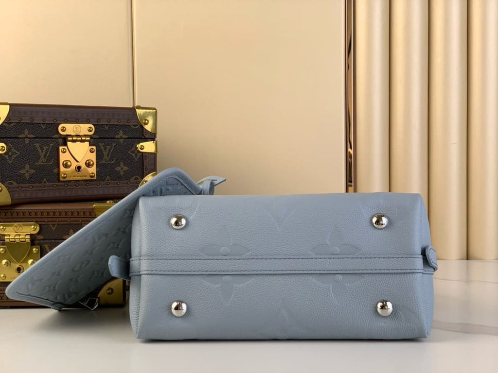 Louis Vuitton M46673 CarryAll PM