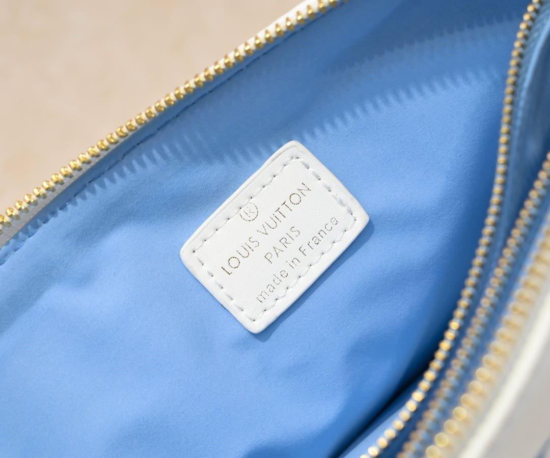 Louis Vuitton M11225 LV By The Pool Coussin PM