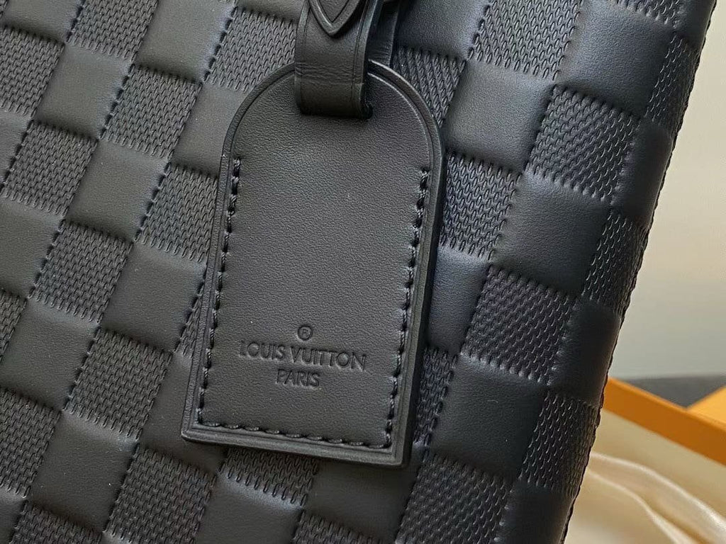 Louis Vuitton N40504 Takeoff Pouch