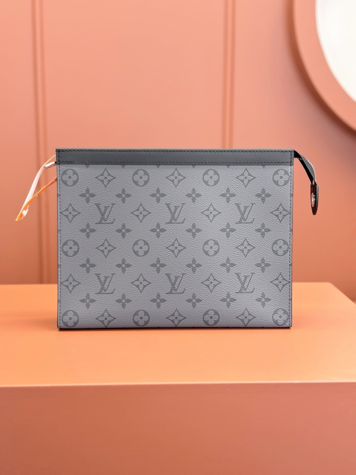 Louis Vuitton M69535 Pochette Voyage MM