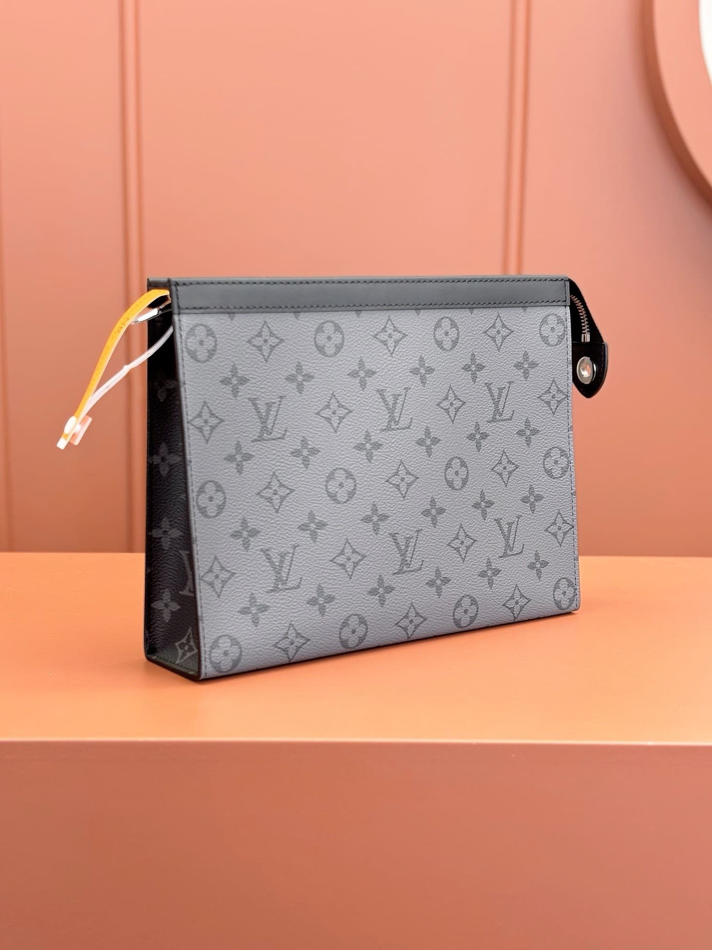 Louis Vuitton M69535 Pochette Voyage MM