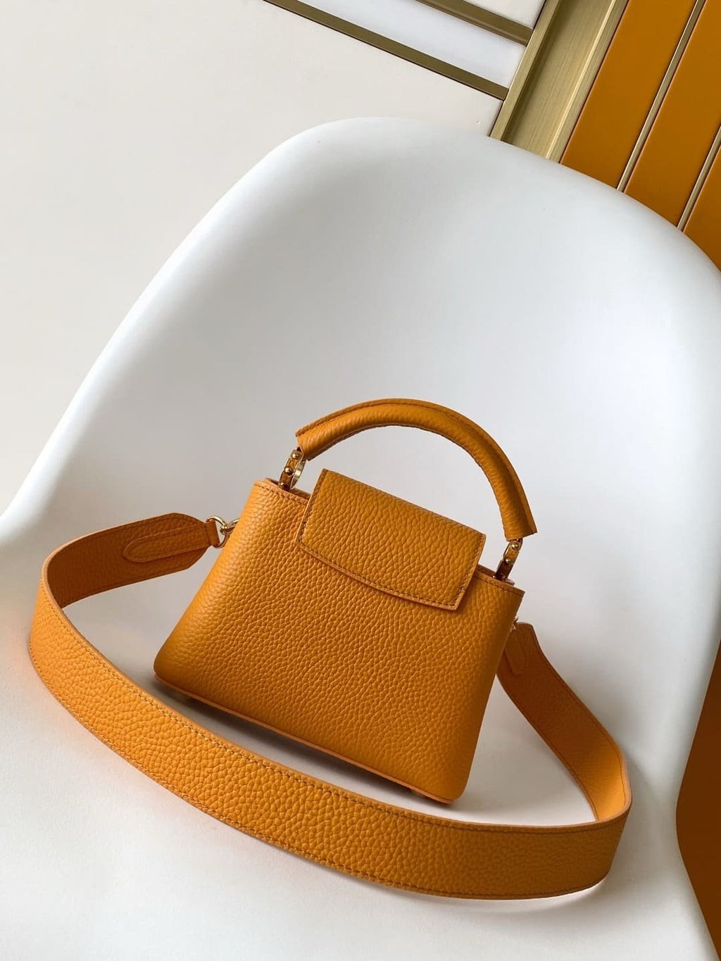 Louis Vuitton M23703 Capucines Mini
