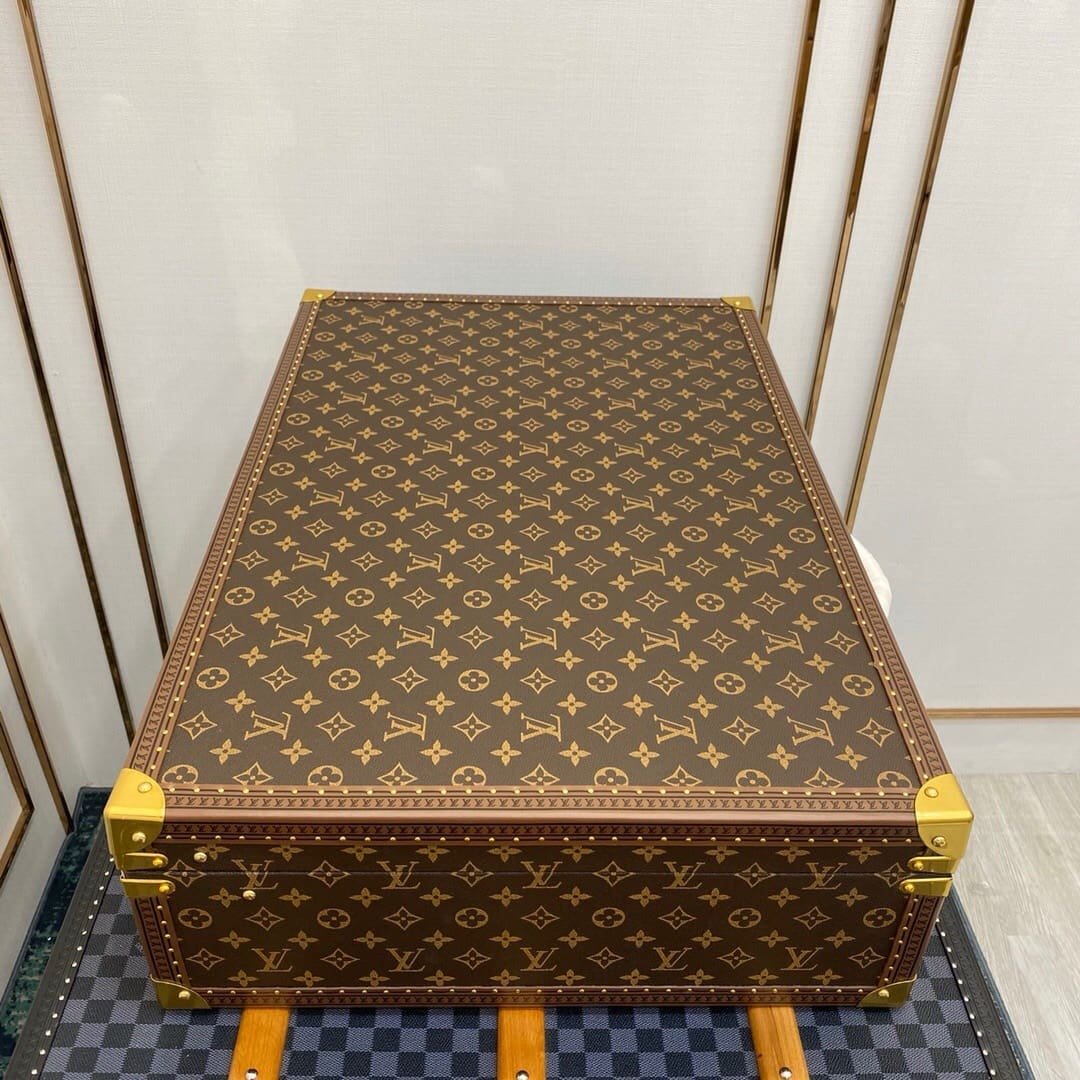 Louis Vuitton M21324 Bisten 70