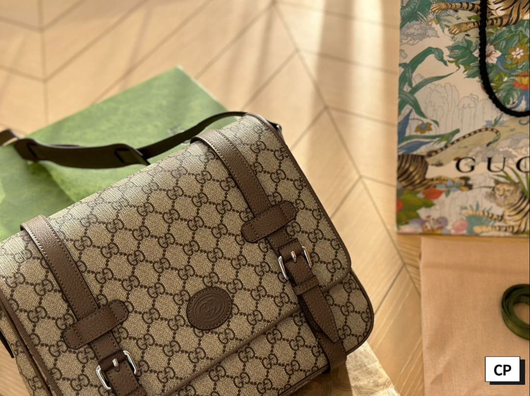 Gucci Messenger Bag