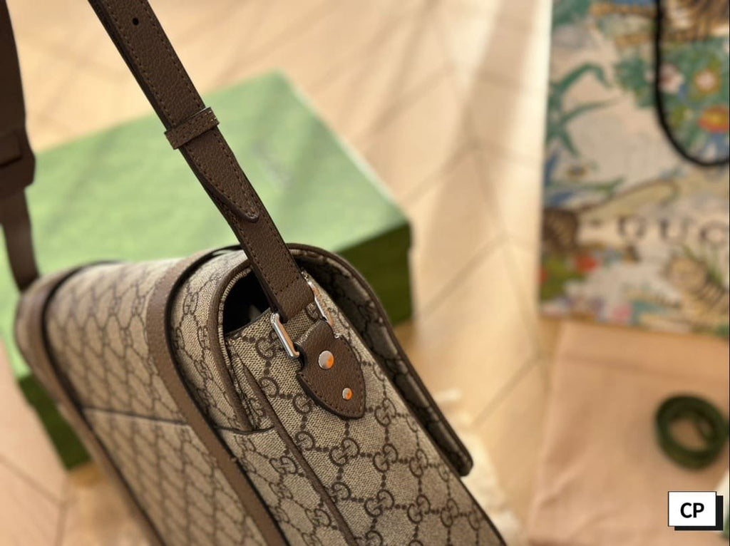 Gucci Messenger Bag