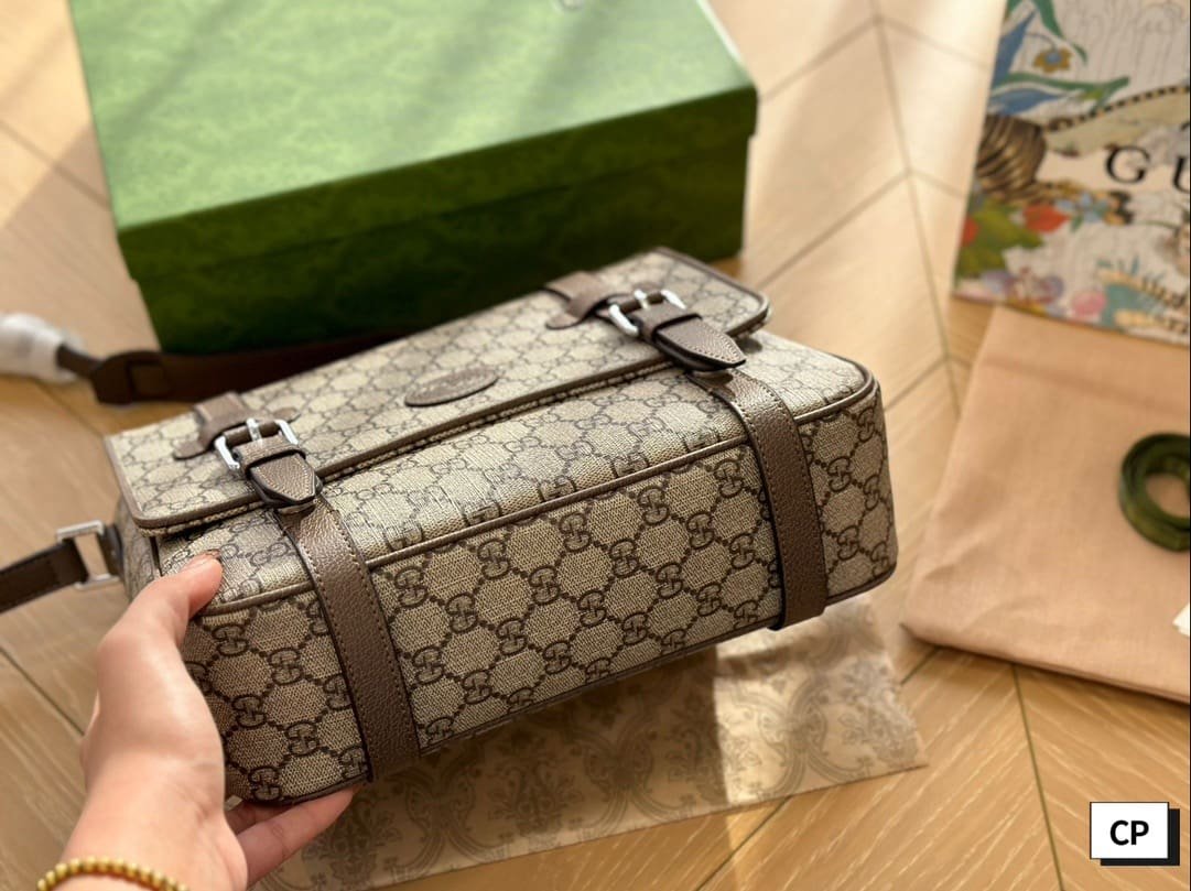 Gucci Messenger Bag