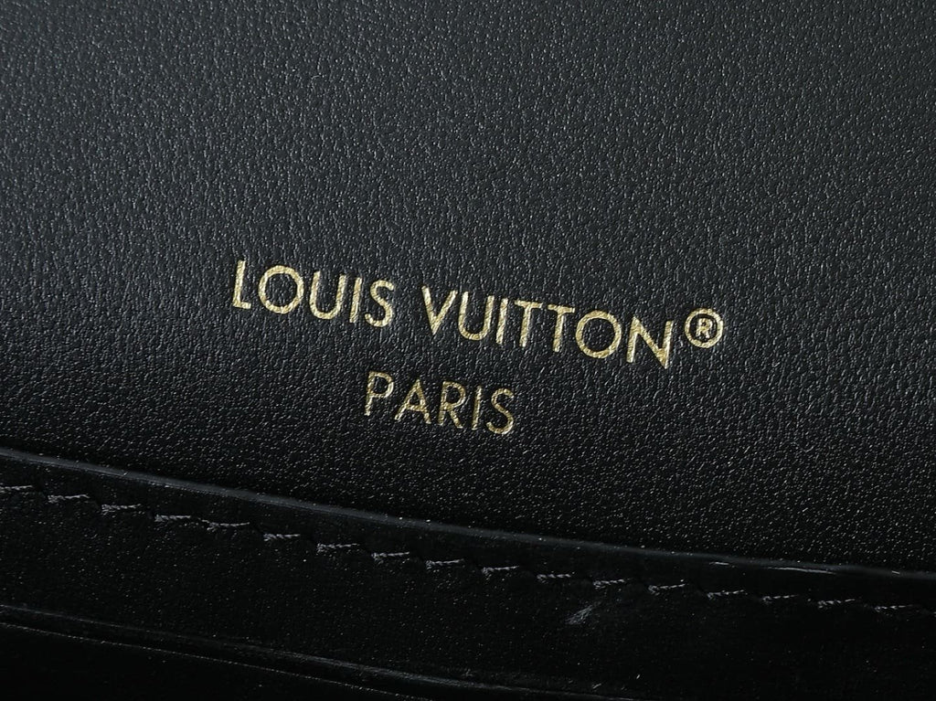 Louis Vuitton M13139 Wallet On Chain GO-14