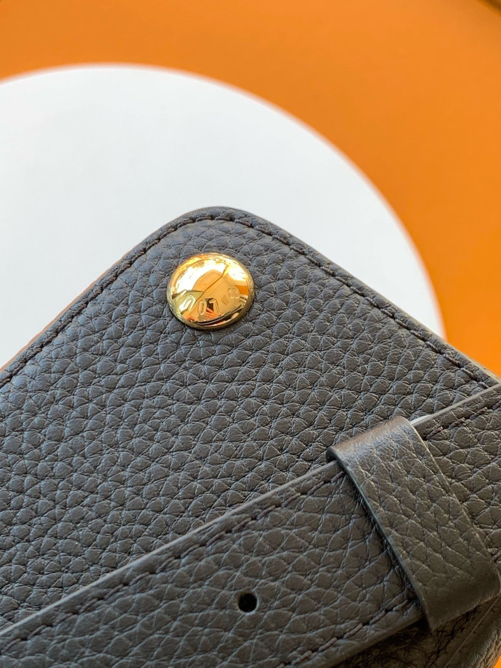 Louis Vuitton M25404 Capucines BB