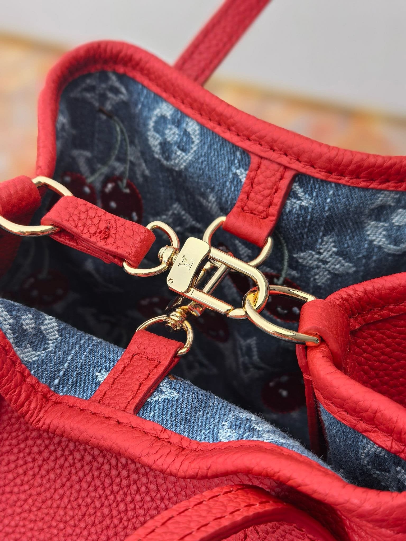 Louis Vuitton M14997 LV x TM Neverfull Inside Out BB