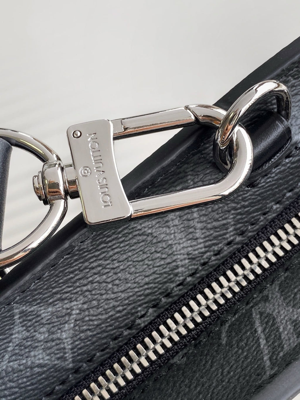 Louis Vuitton M11742 Sac Plat Horizontal Zippe