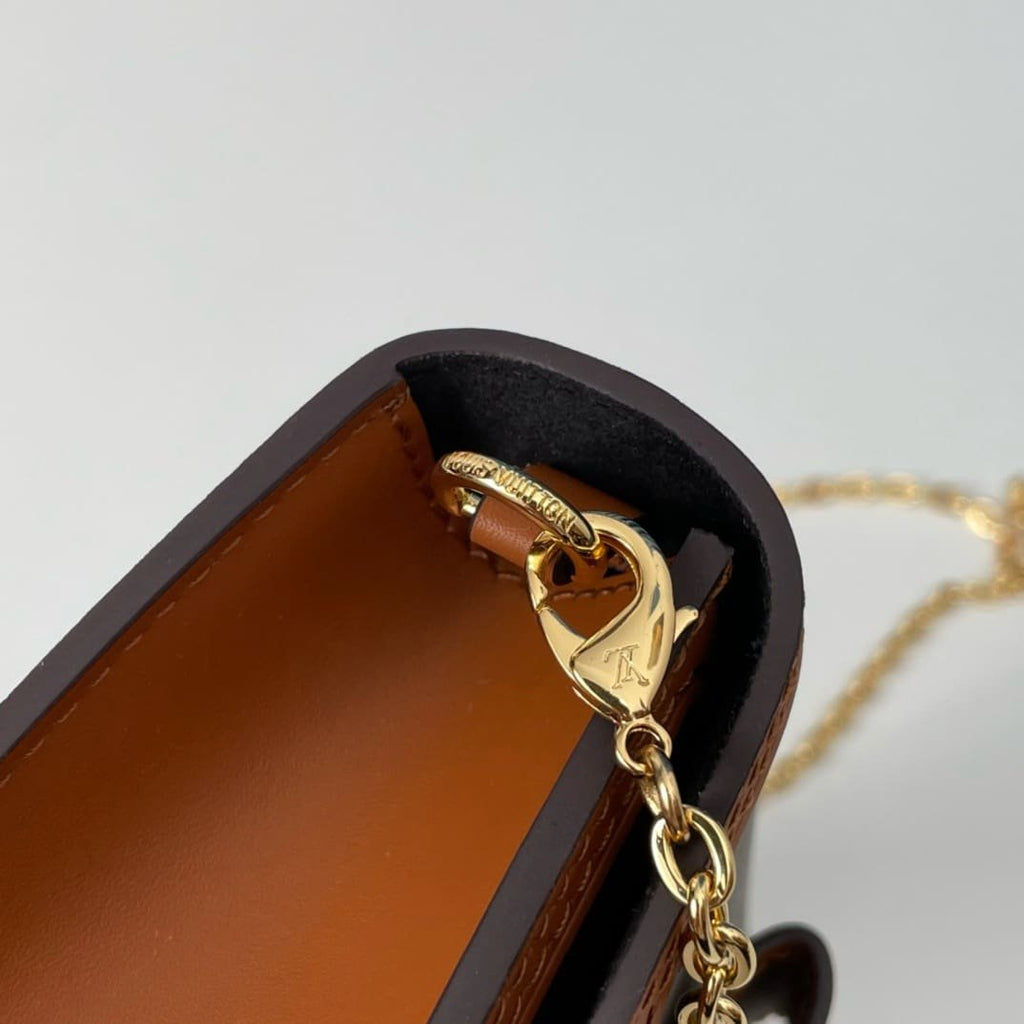 Louis Vuitton Dauphine Chain Wallet M68746