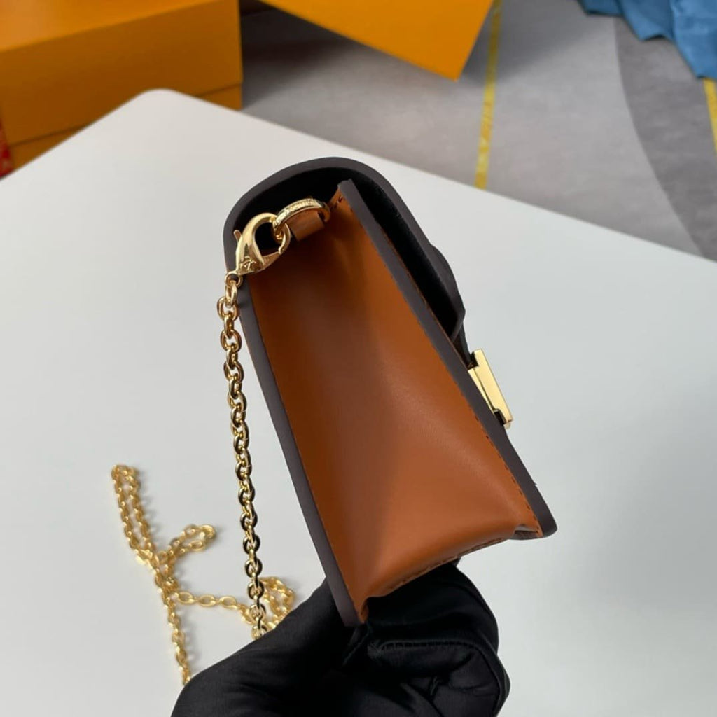 Louis Vuitton Dauphine Chain Wallet M68746