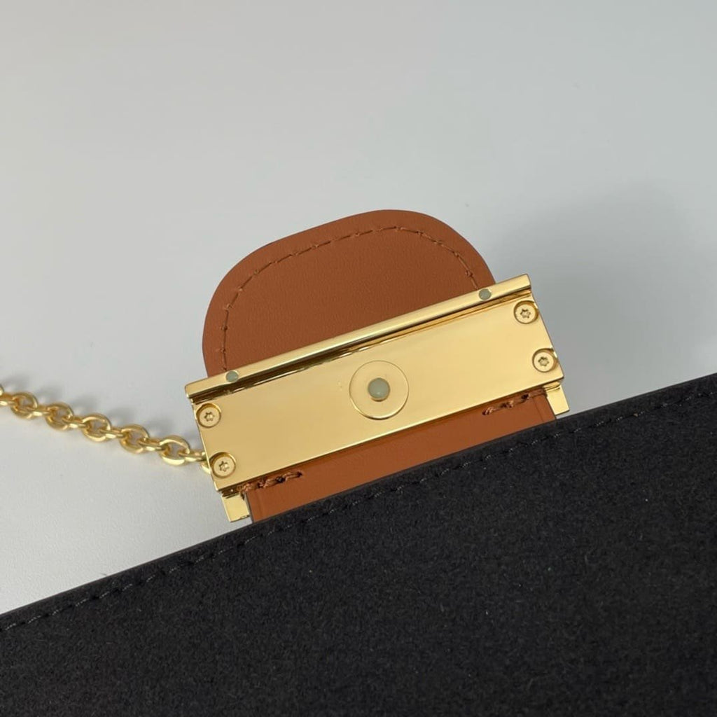 Louis Vuitton Dauphine Chain Wallet M68746