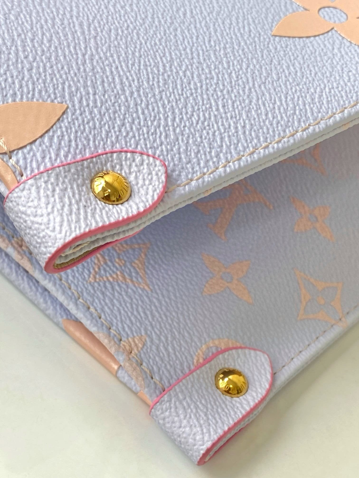 Louis Vuitton ONTHEGO GM M46076