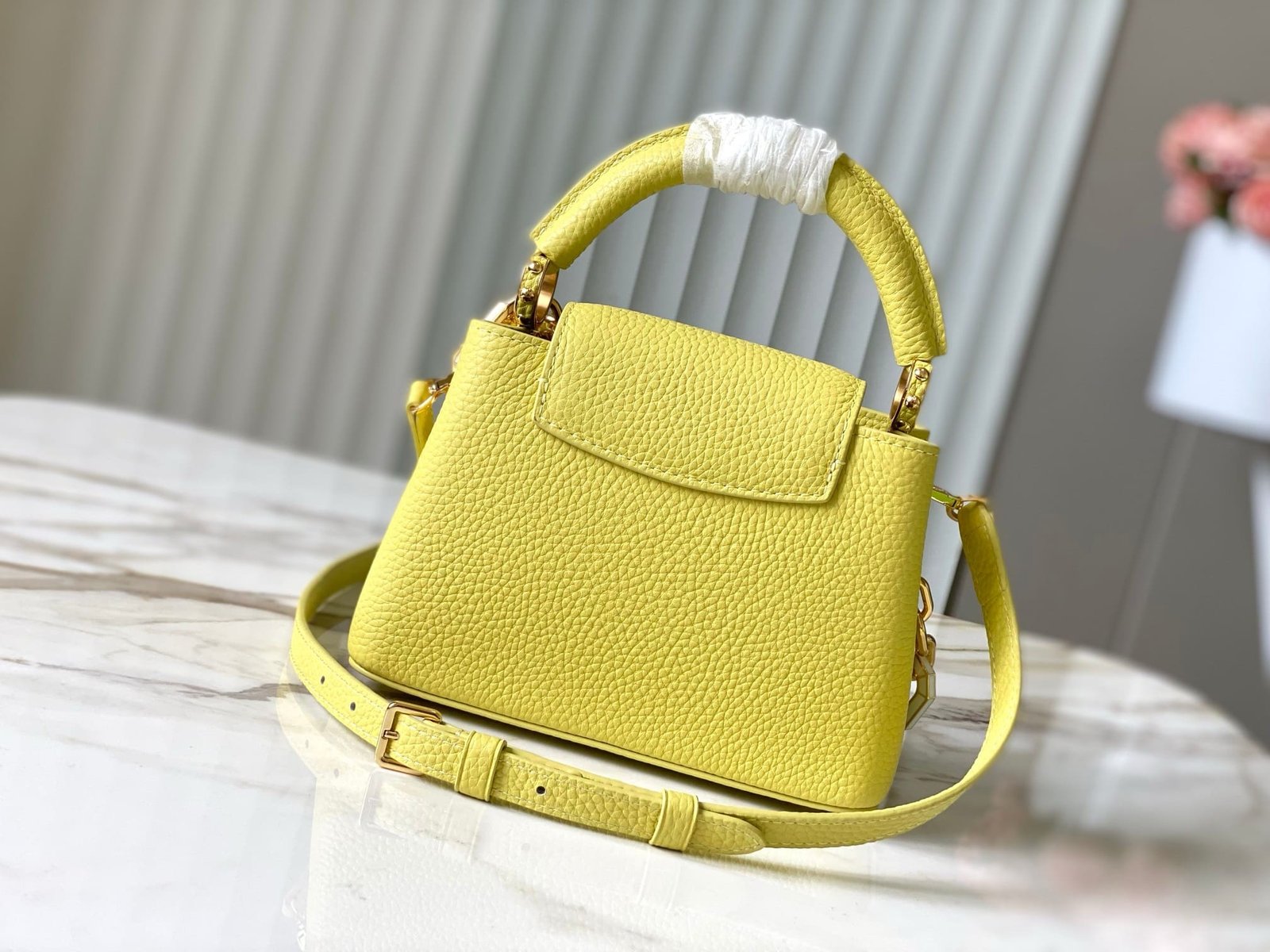 Louis Vuitton M25232 Capucines Mini