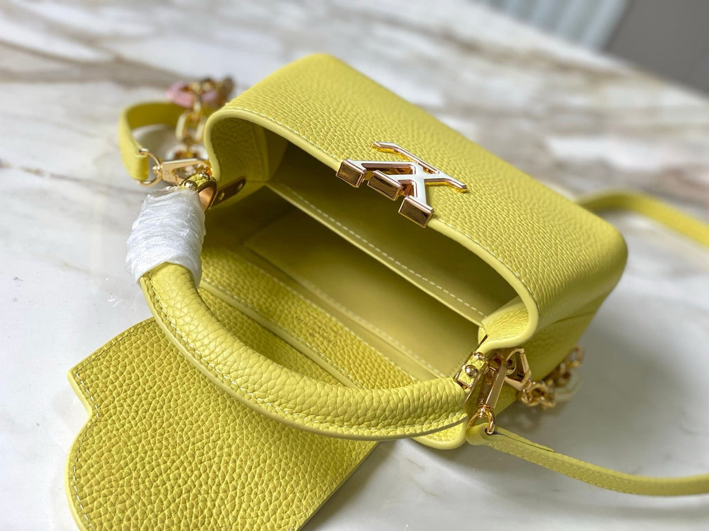 Louis Vuitton M25232 Capucines Mini