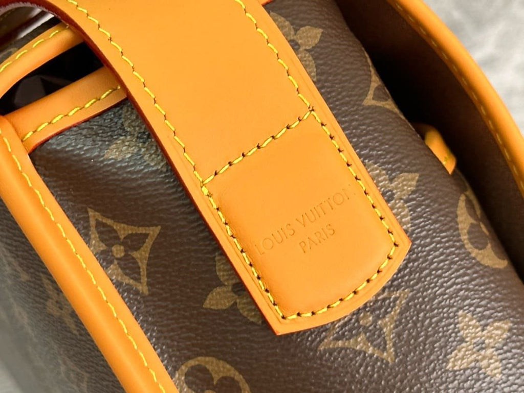Louis Vuitton M14723 Satchel Messenger
