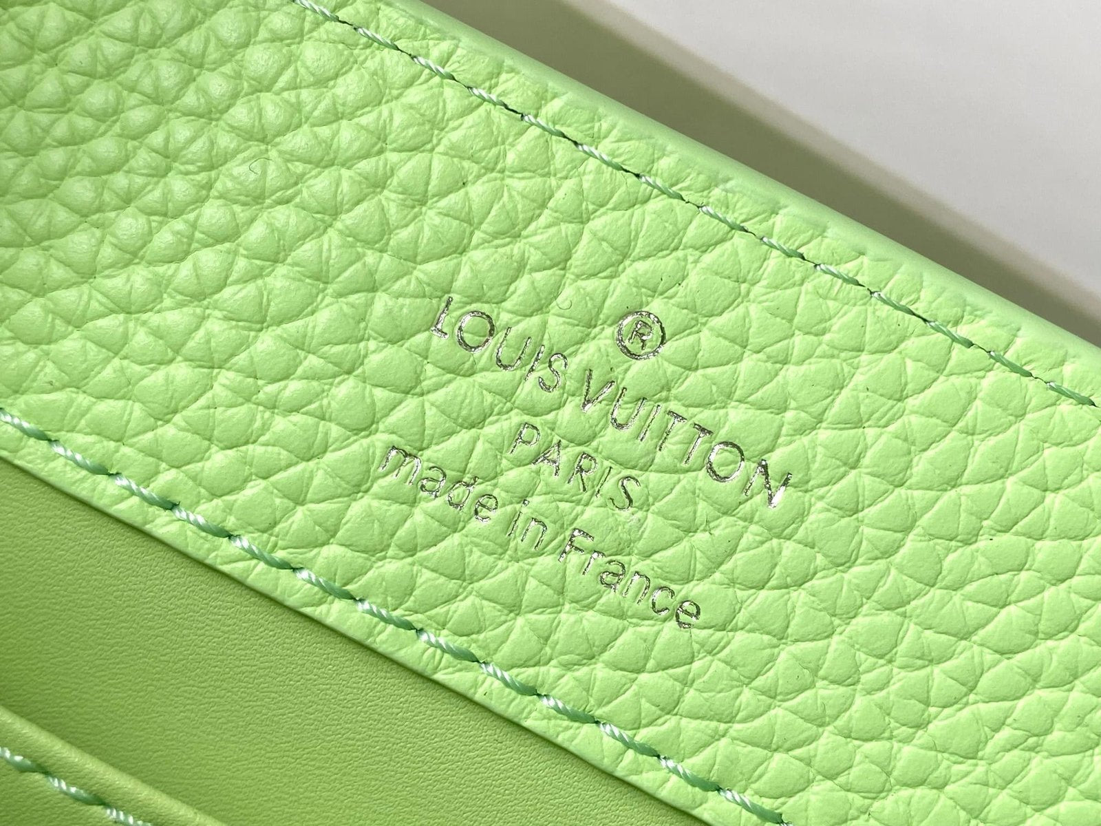 Louis Vuitton M24683 Capucines Mini