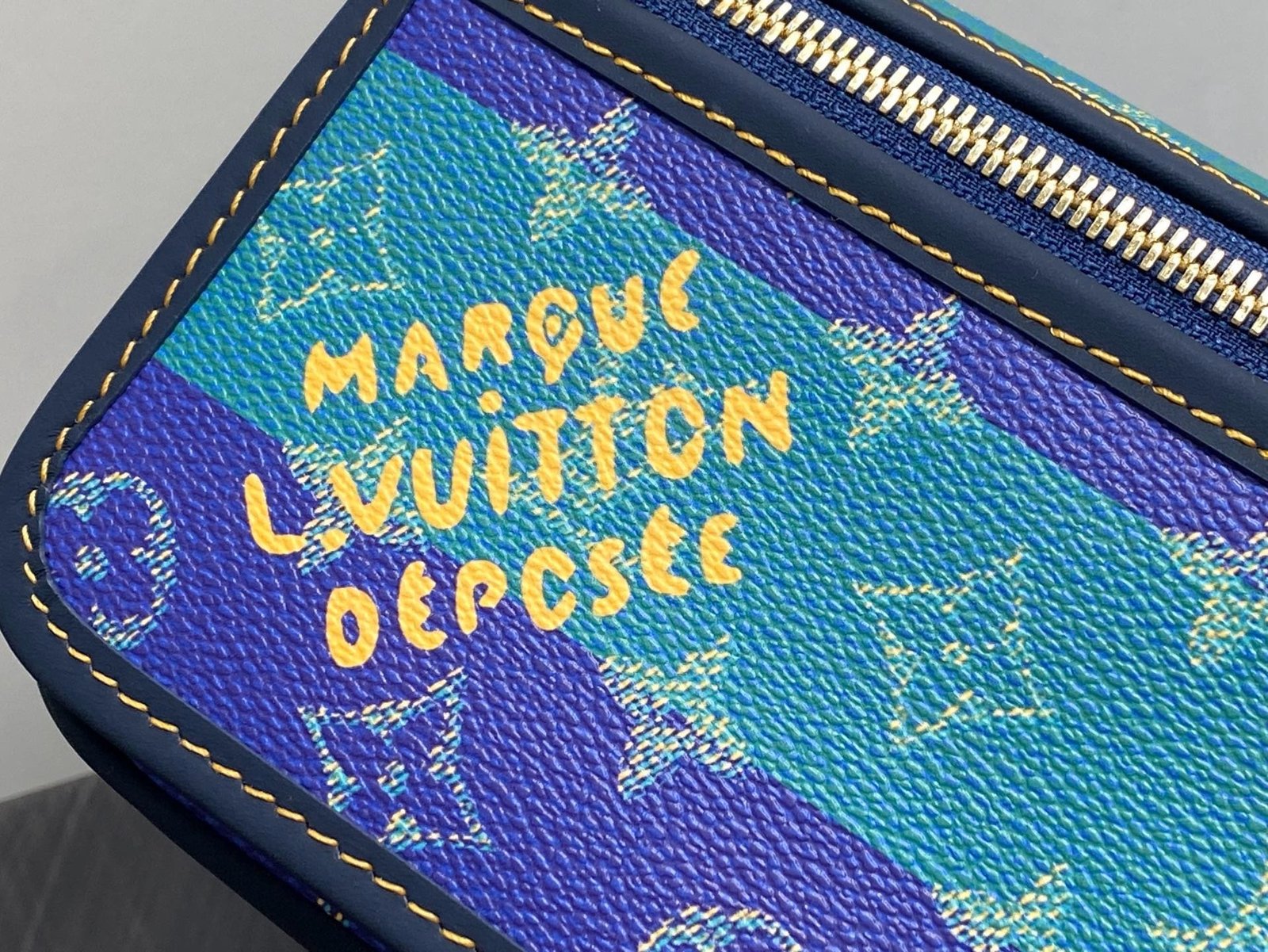 Louis Vuitton M15173 Bosphore Wearable Wallet