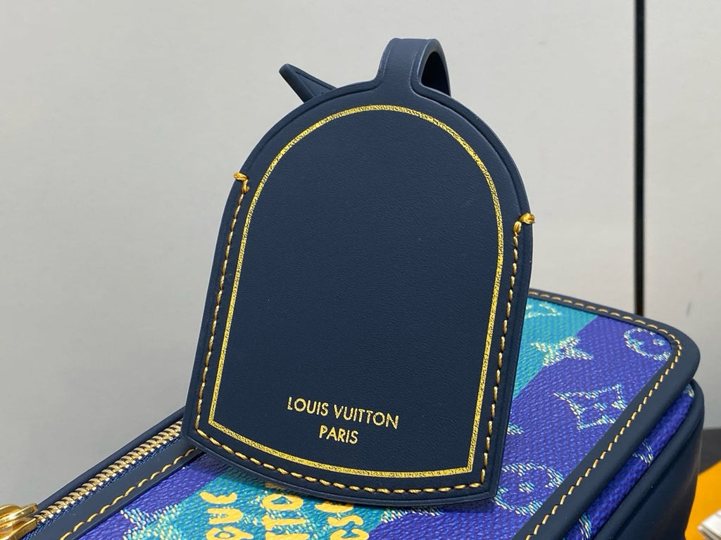 Louis Vuitton M15173 Bosphore Wearable Wallet