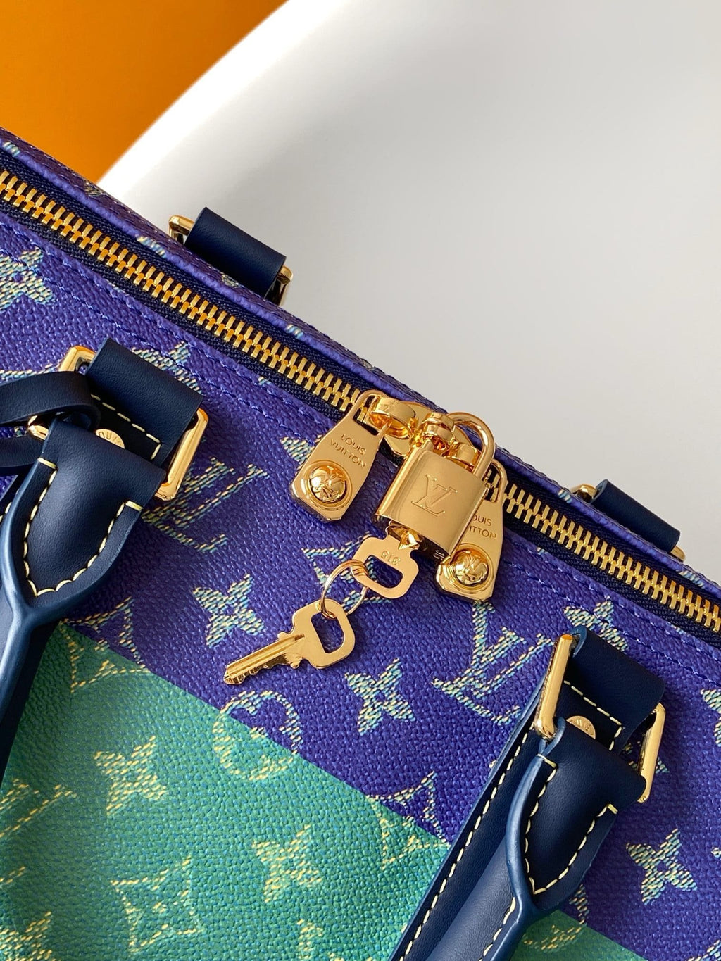 Louis Vuitton M25900 Keepall Bandoulière 50