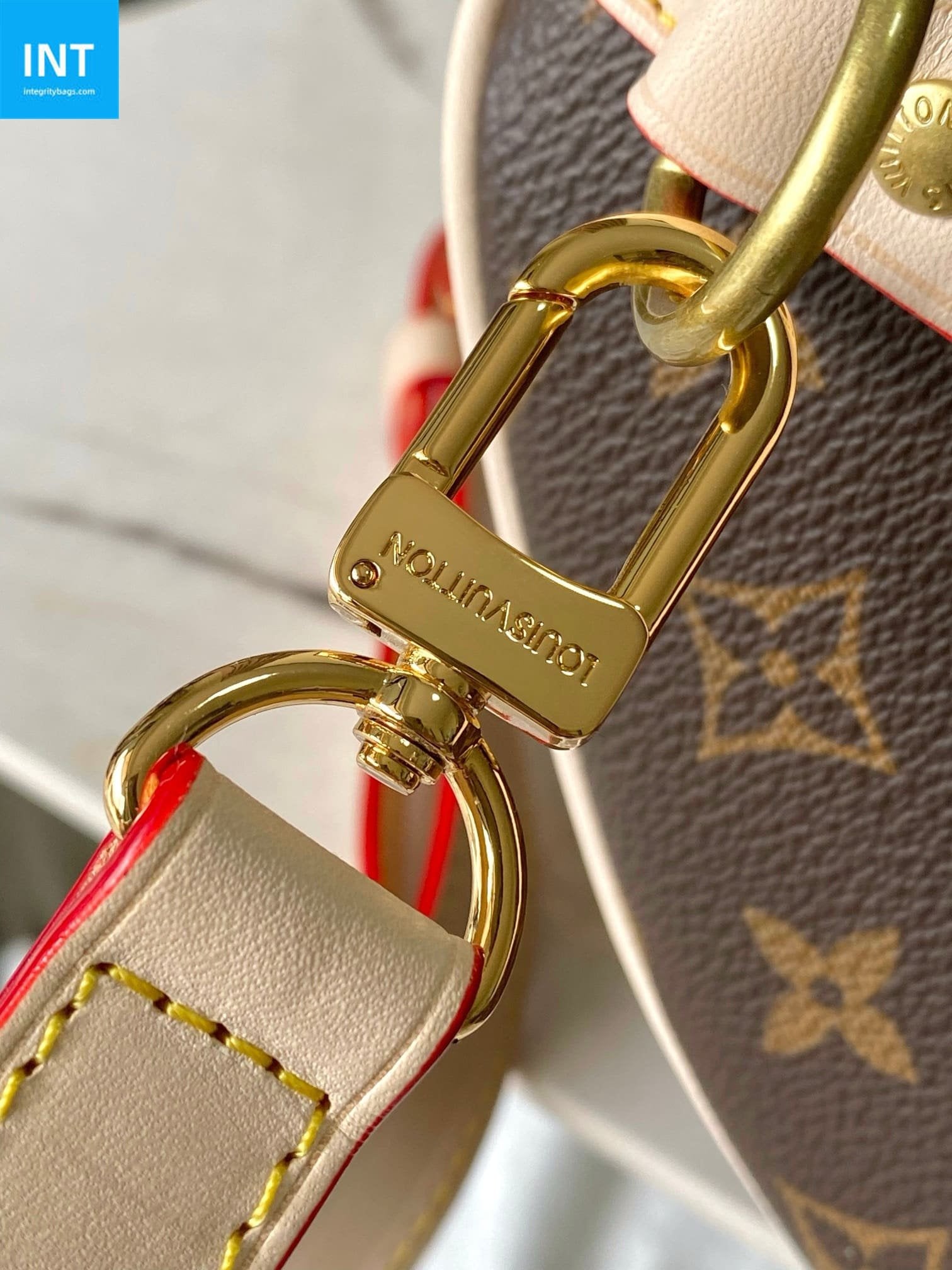 Louis Vuitton M46981 Speedy Bandoulière 35