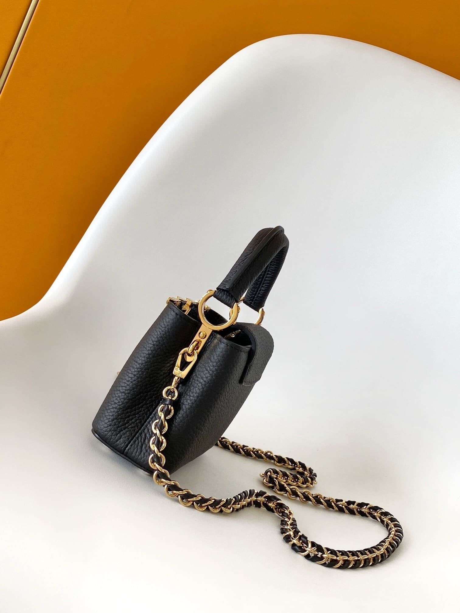 Louis Vuitton M10166 Capucines Nano