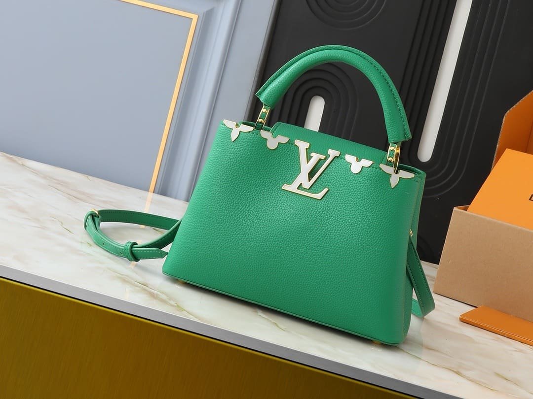 Louis Vuitton M23766 Capucines Mini