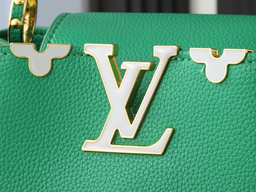 Louis Vuitton M23766 Capucines Mini