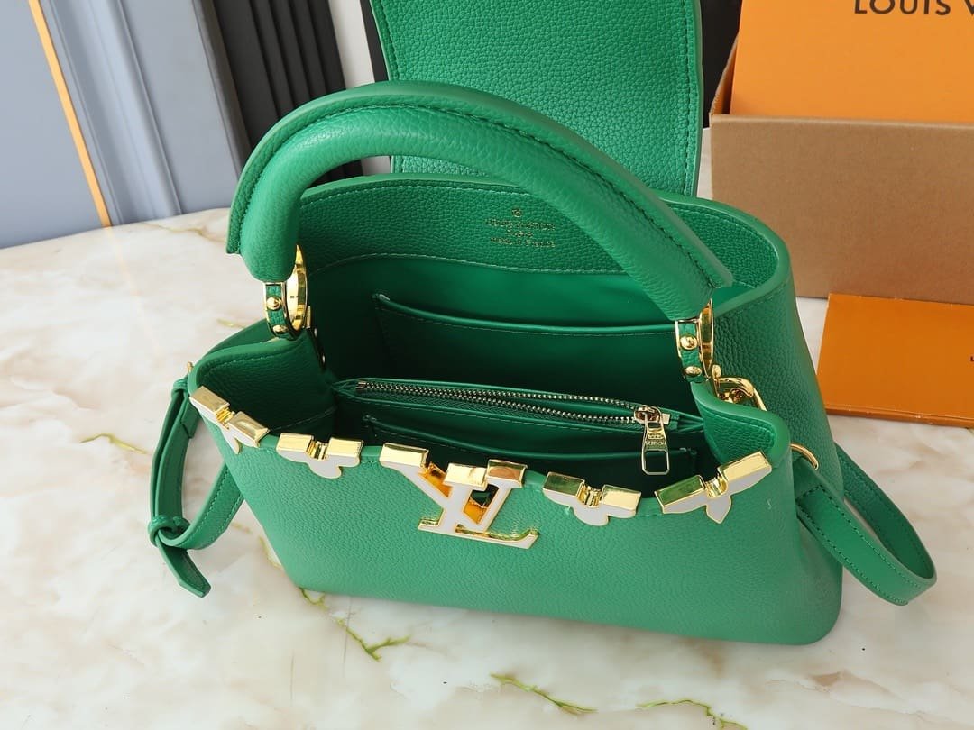 Louis Vuitton M23766 Capucines Mini