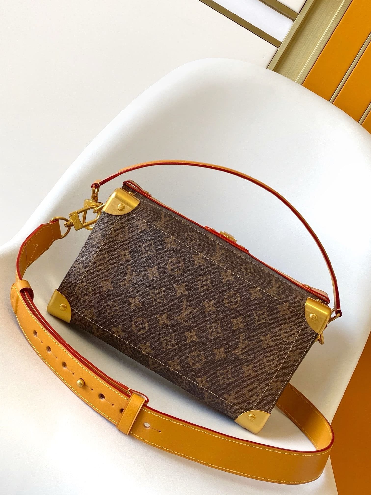 Louis Vuitton M11536 Soul Trunk East West