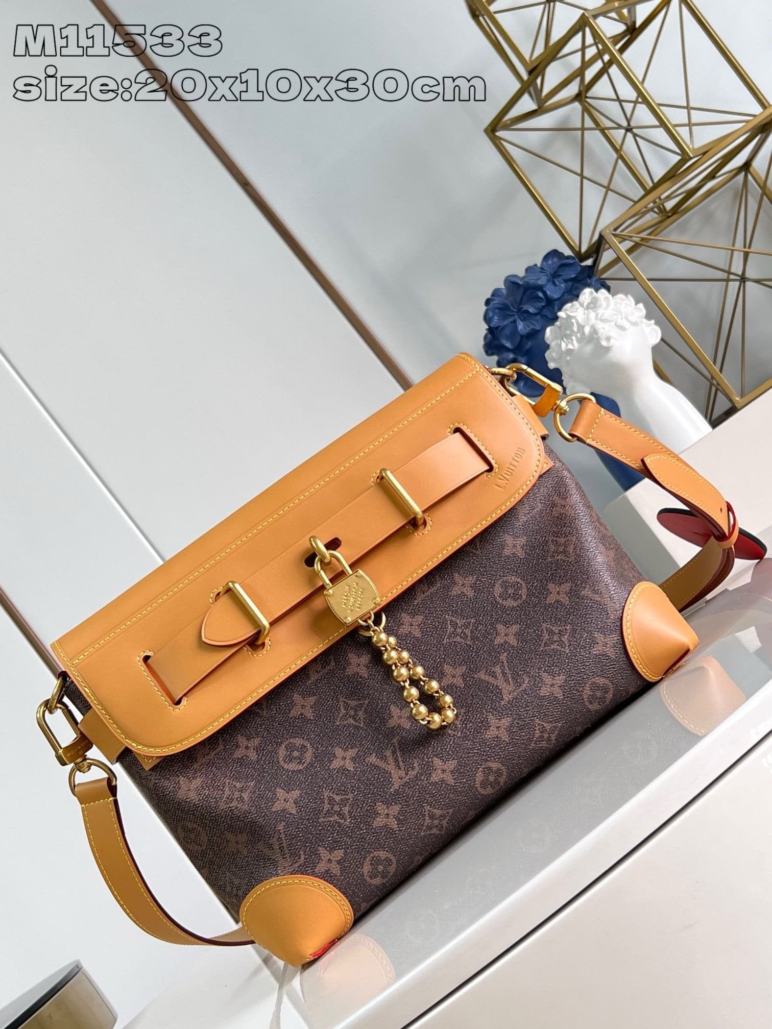 Louis Vuitton M11533 Steamer Crossbody
