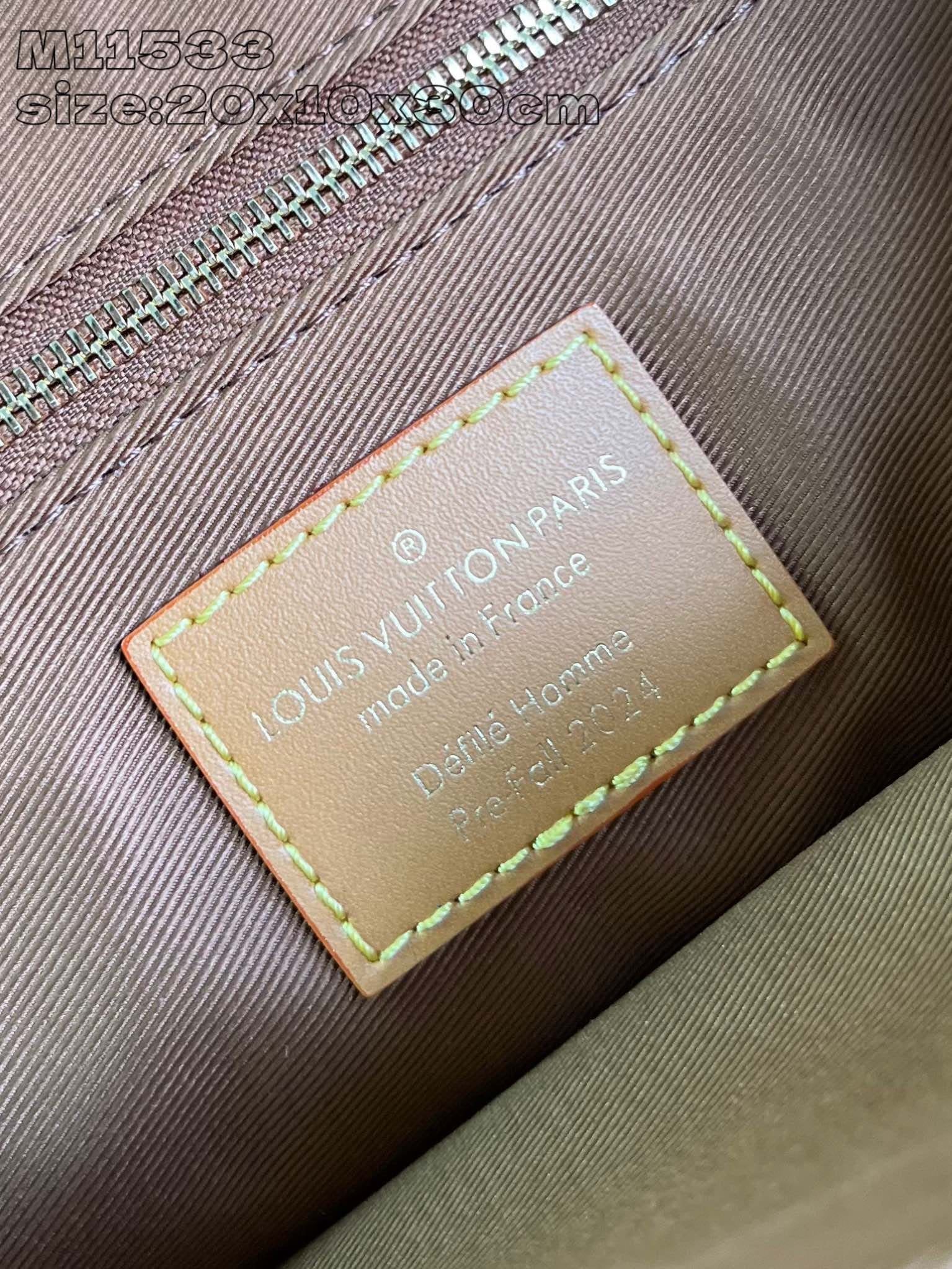 Louis Vuitton M11533 Steamer Crossbody