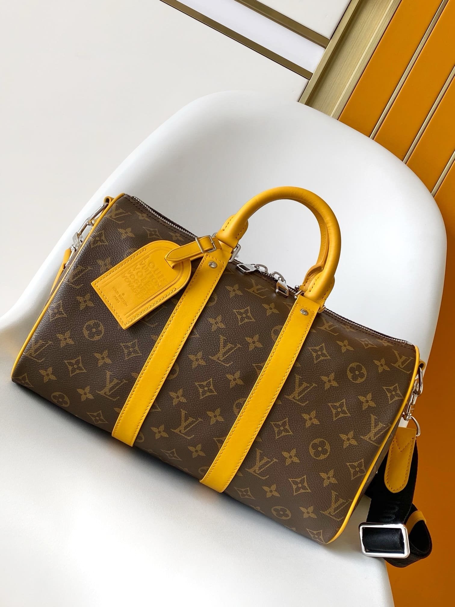Louis Vuitton M13201 Keepall Bandoulière 35