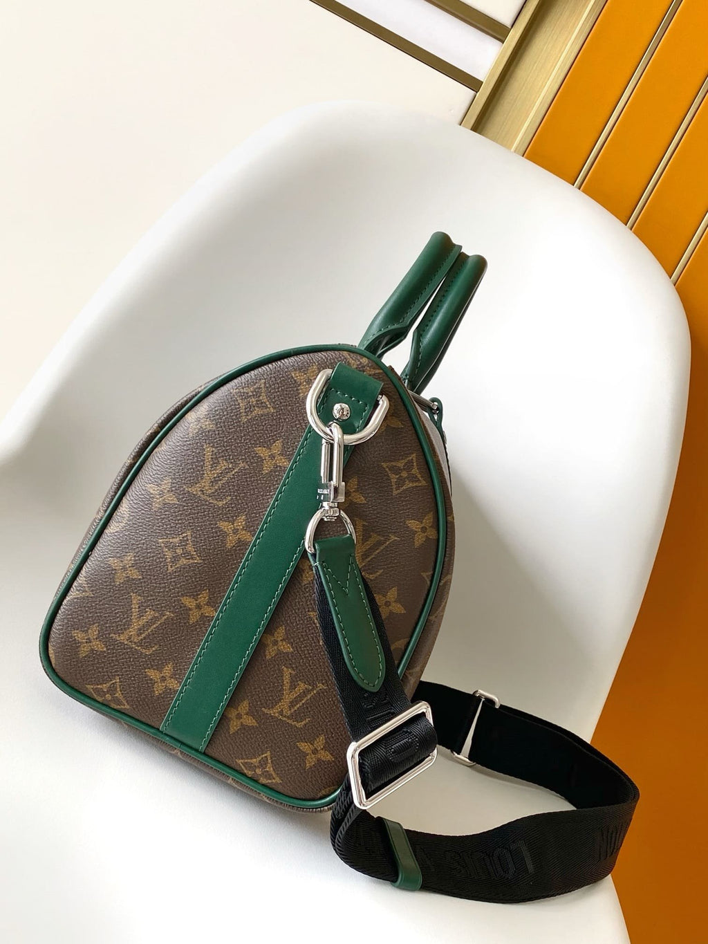 Louis Vuitton M12765 Keepall Bandoulière 35