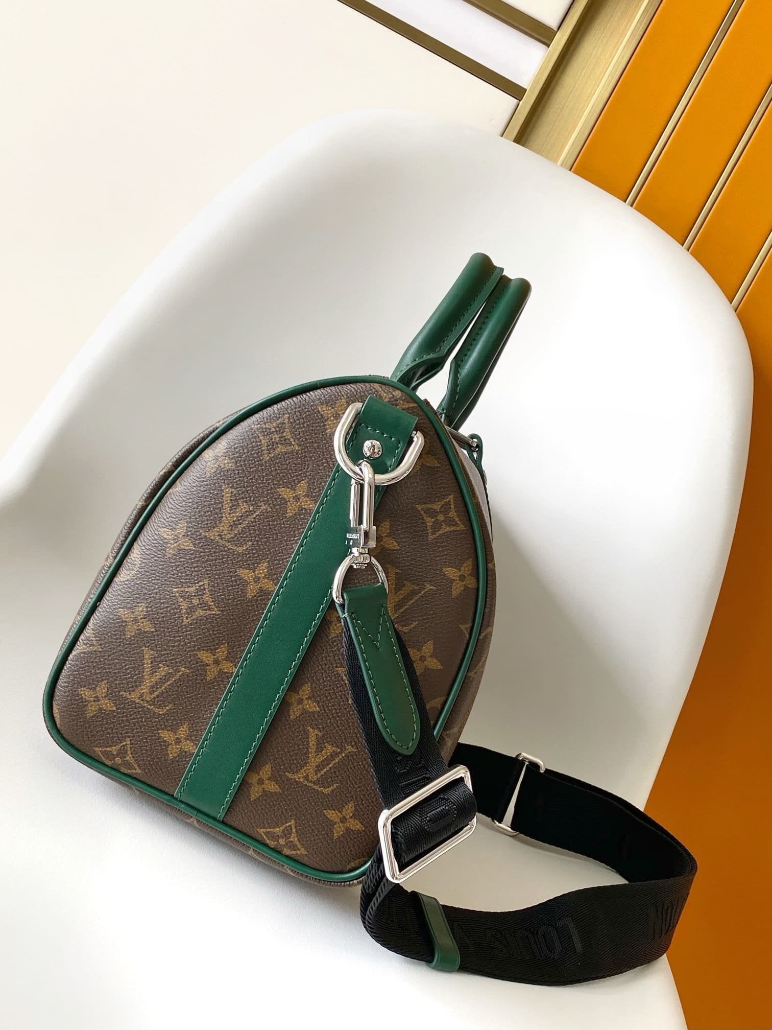 Louis Vuitton M12765 Keepall Bandoulière 35