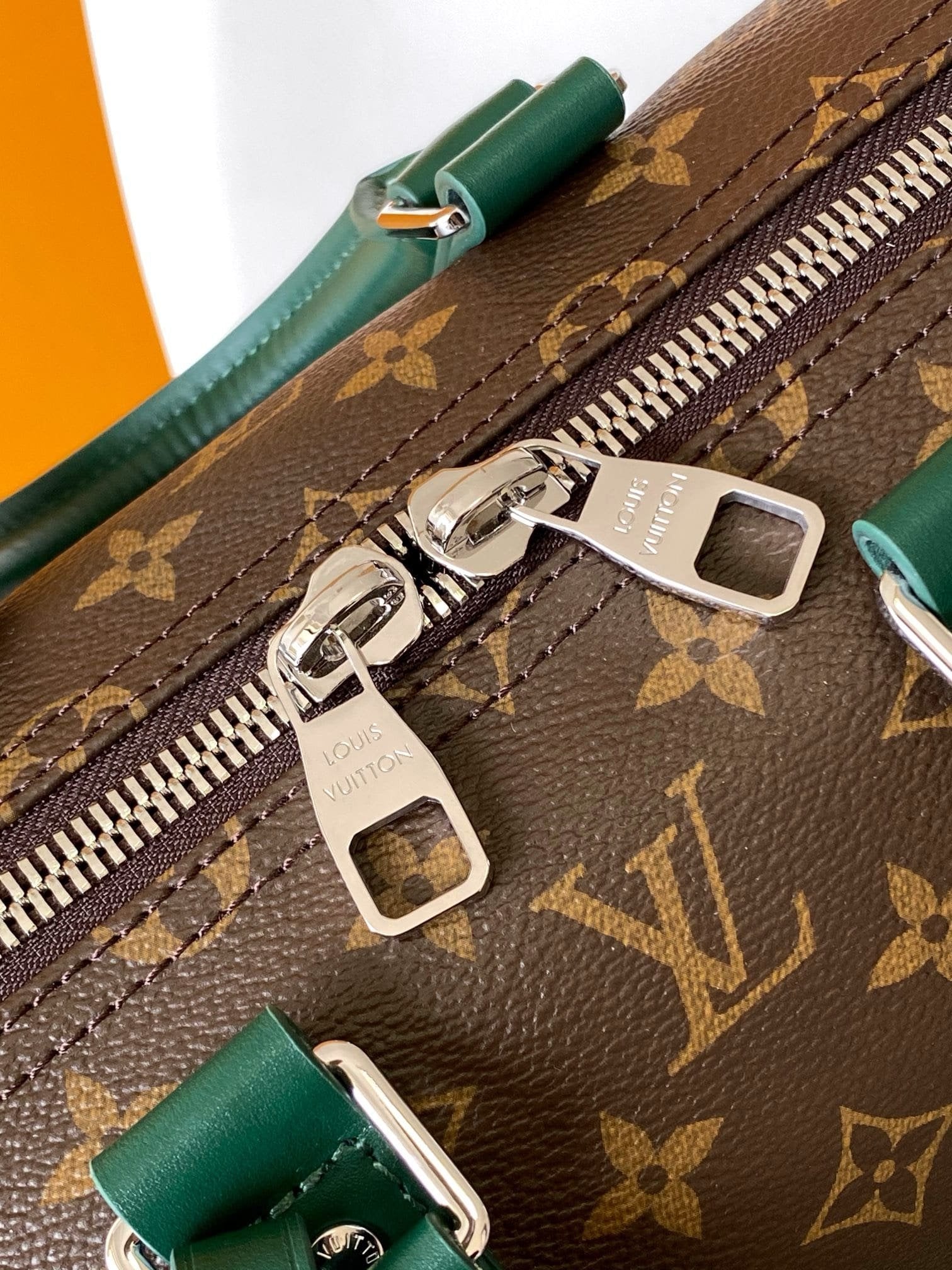 Louis Vuitton M12765 Keepall Bandoulière 35