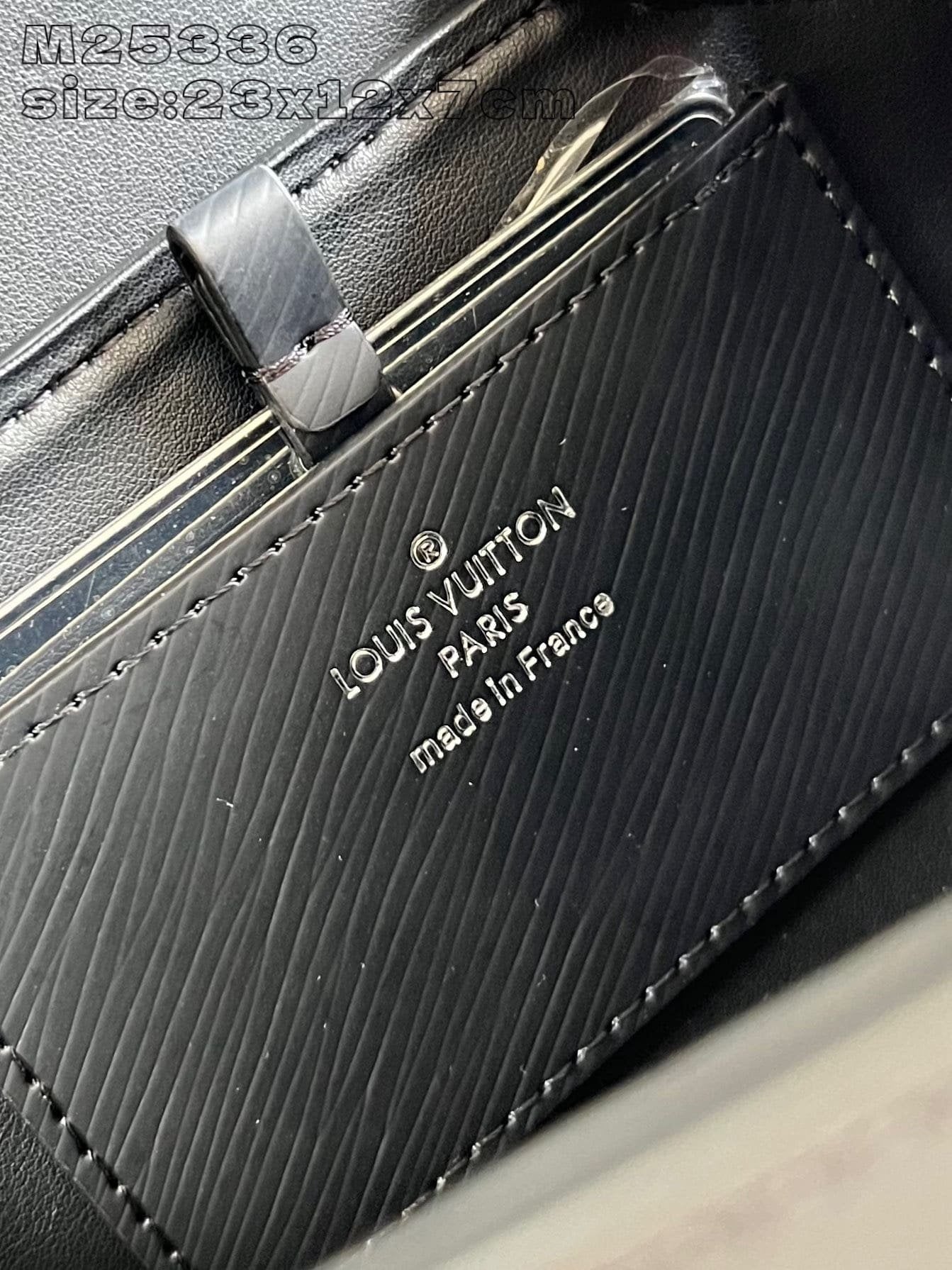 Louis Vuitton M25336 Twist West