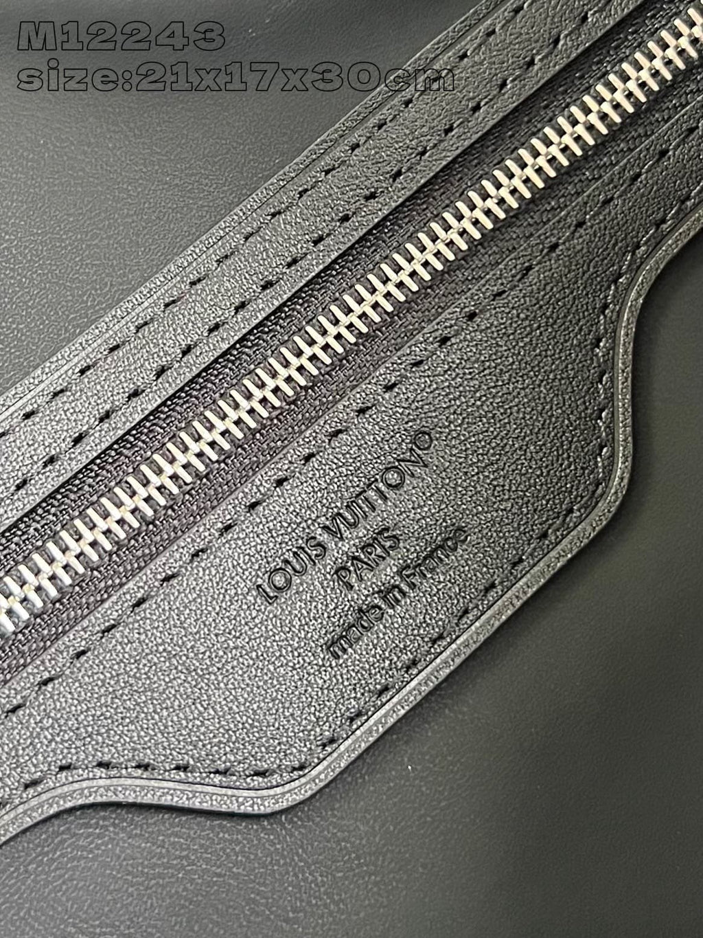Louis Vuitton M12243 Speedy Soft 30 Dark