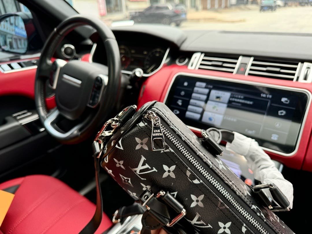 Louis Vuitton M11595 Keepall Bandoulière 25