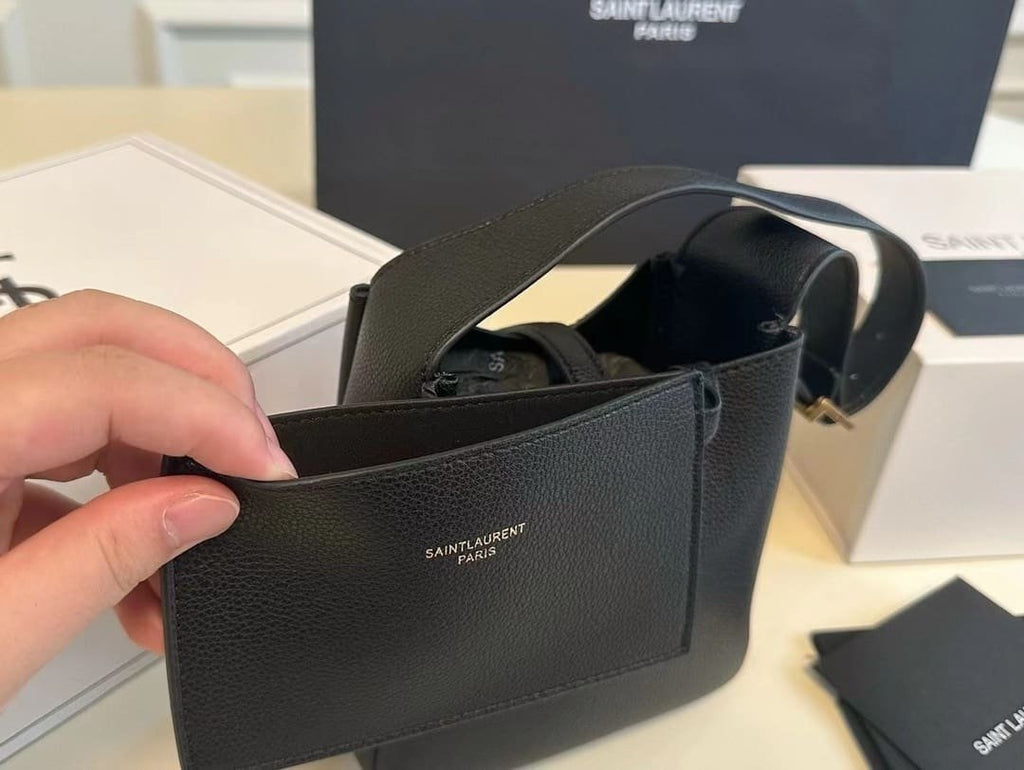 Saint Laurent LE 5 À 7 supple baby in grained leather